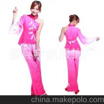 古典服装供应链与市场指南 从批发采购到零售经营的策略解析